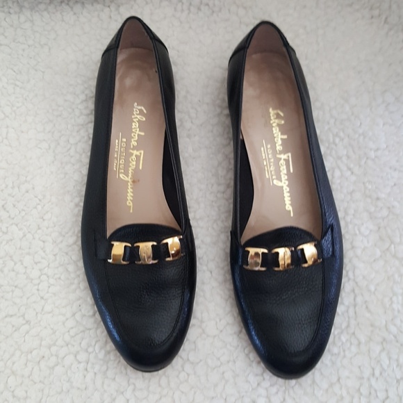 Salvatore Ferragamo Shoes - Salvatore Ferragamo black leather loafers